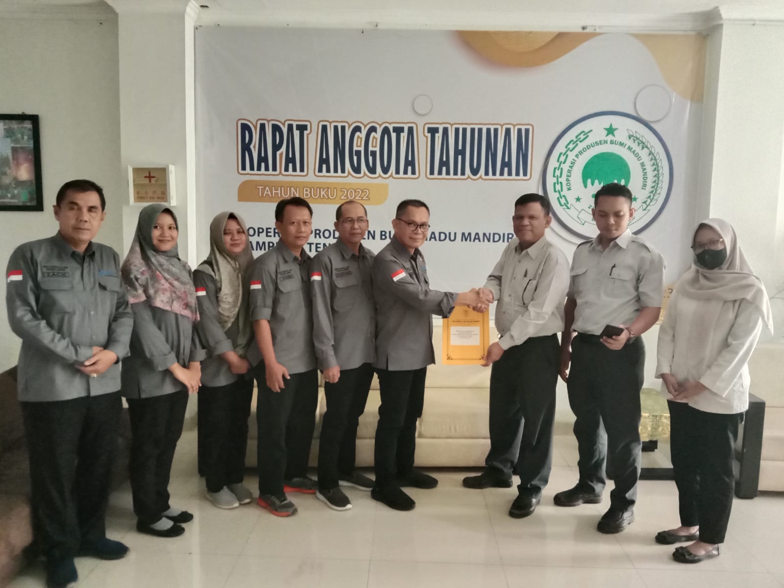RAPAT KUD KOTABUMI